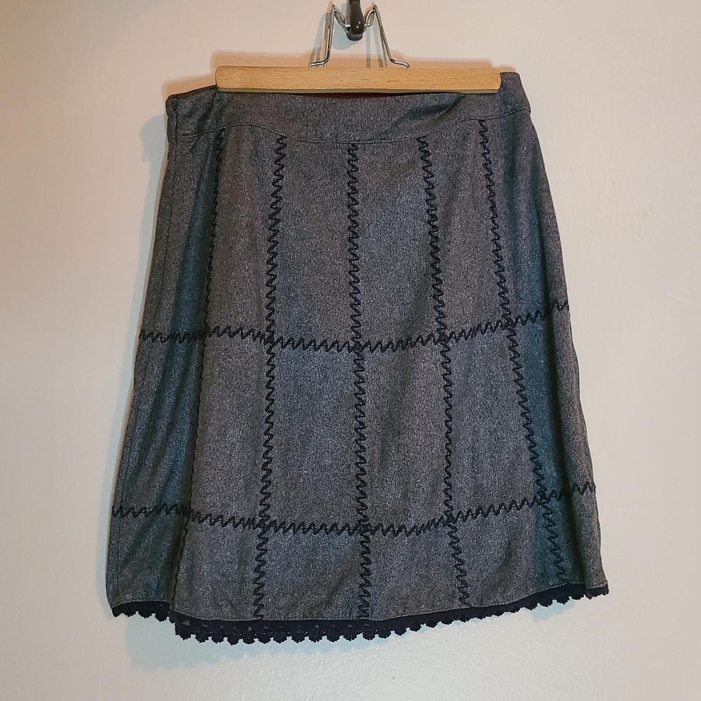 NWOT Skies are Blue skirt